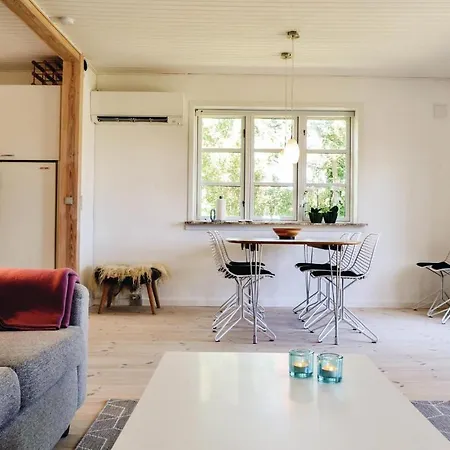 2 Bedroom In *